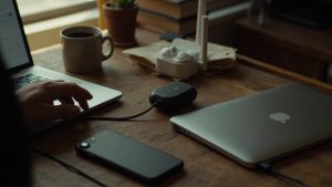 Увімкнути телефон, ноутбук, роутер і Bluetooth
