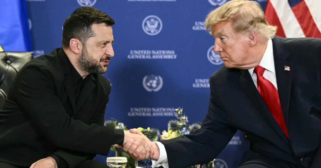 Президент США Дональд Трамп та Президент України Володимир Зеленський під час зустрічі на полях 81-ї сесії Генеральної