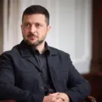 Колаж зі скриншотів інтерв'ю Зеленського подкасту The Diary of a CEO