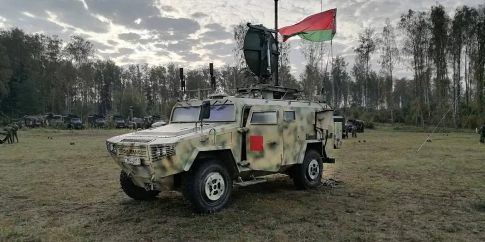 Військовослужбовці та військова техніка на полігонах Лосвідо і Стародорожський під час навчань ОДКБ у Білорусі
