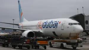 Літак Flydubai на злітній смузі